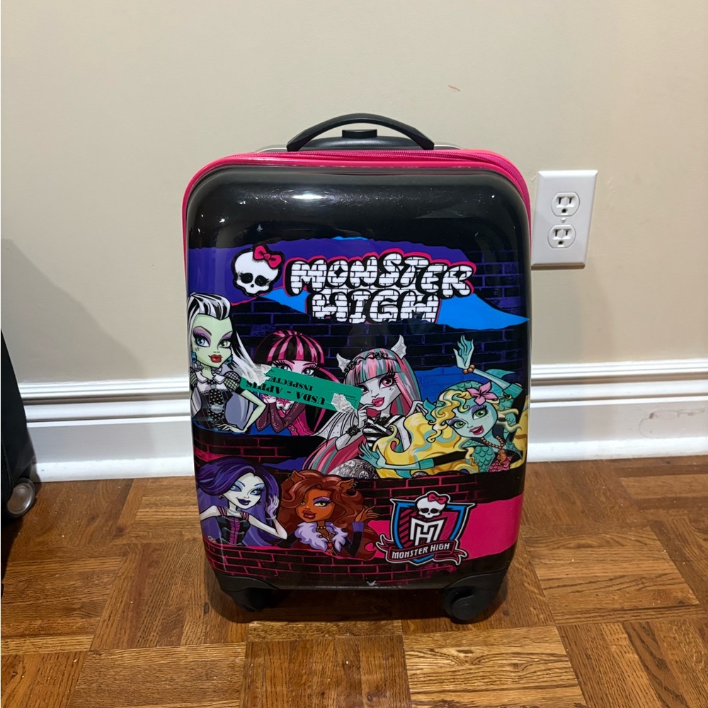 Monster High Rolling Suitcase
